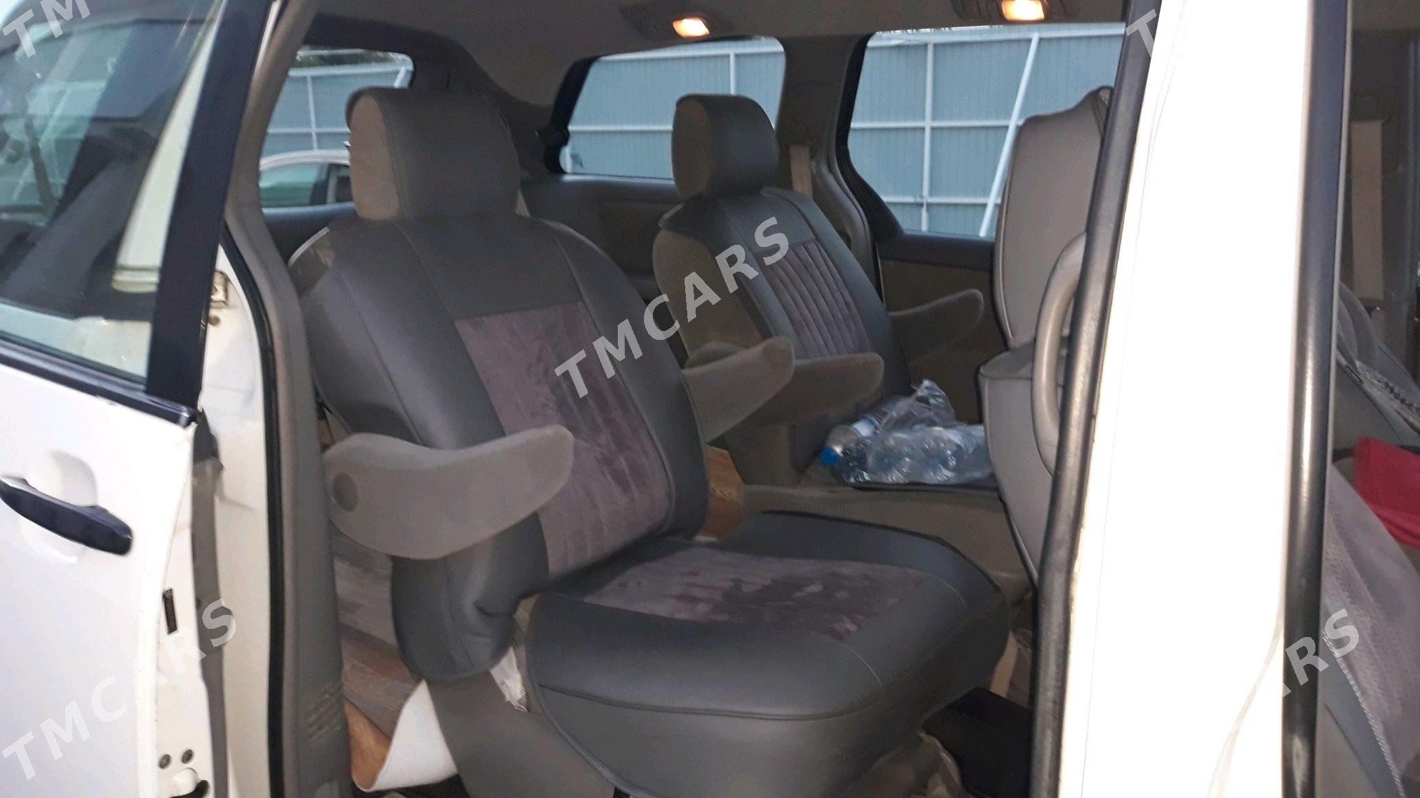 Toyota Sienna 2006 - 230 000 TMT - Türkmenabat - img 7