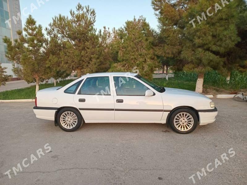 Opel Vectra 1993 - 42 000 TMT - Фарап - img 3