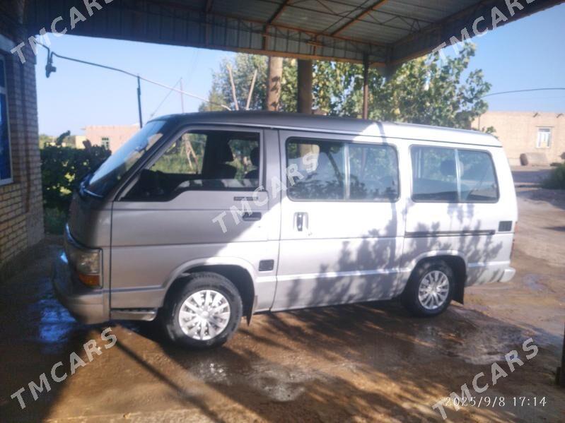 Toyota Hiace 1989 - 43 000 TMT - Farap - img 3