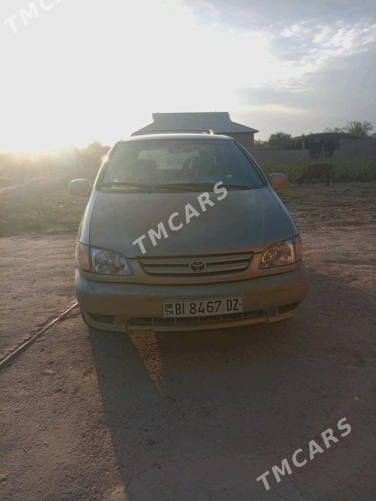 Toyota Sienna 2002 - 150 000 TMT - Türkmenbaşy etr. - img 5