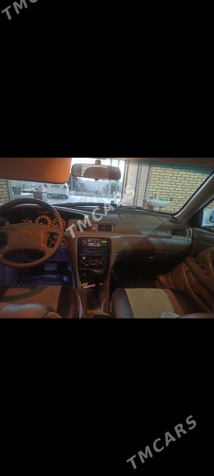 Toyota Camry 2001 - 135 000 TMT - Wekilbazar - img 6