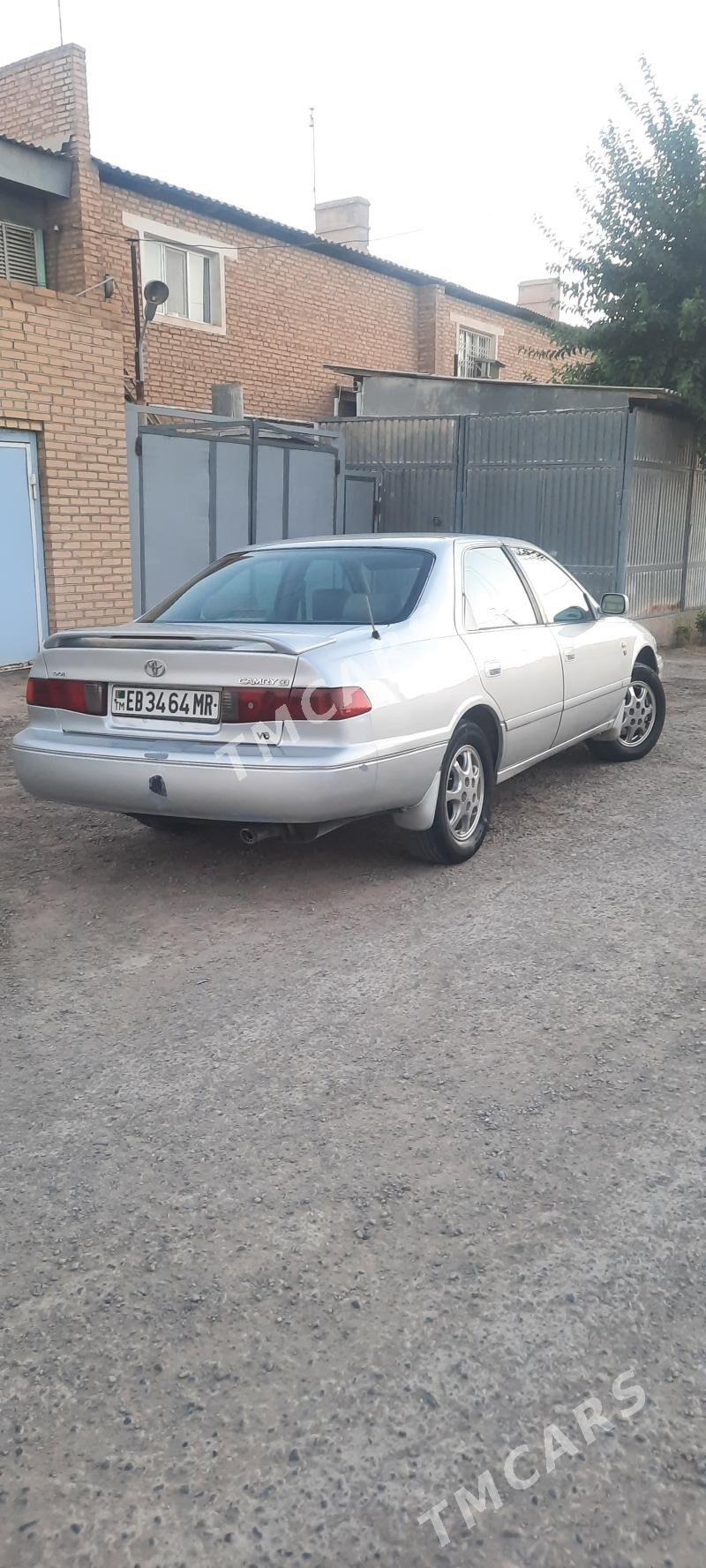 Toyota Camry 2001 - 140 000 TMT - Байрамали - img 2