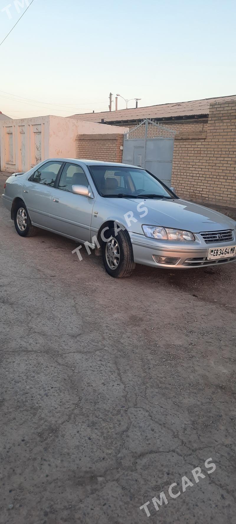 Toyota Camry 2001 - 140 000 TMT - Байрамали - img 8