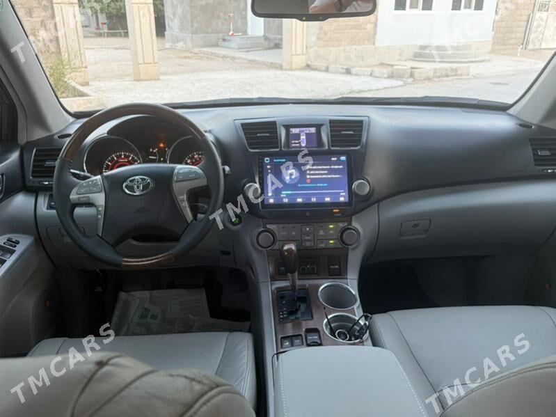 Toyota Highlander 2010 - 275 000 TMT - Balkanabat - img 2