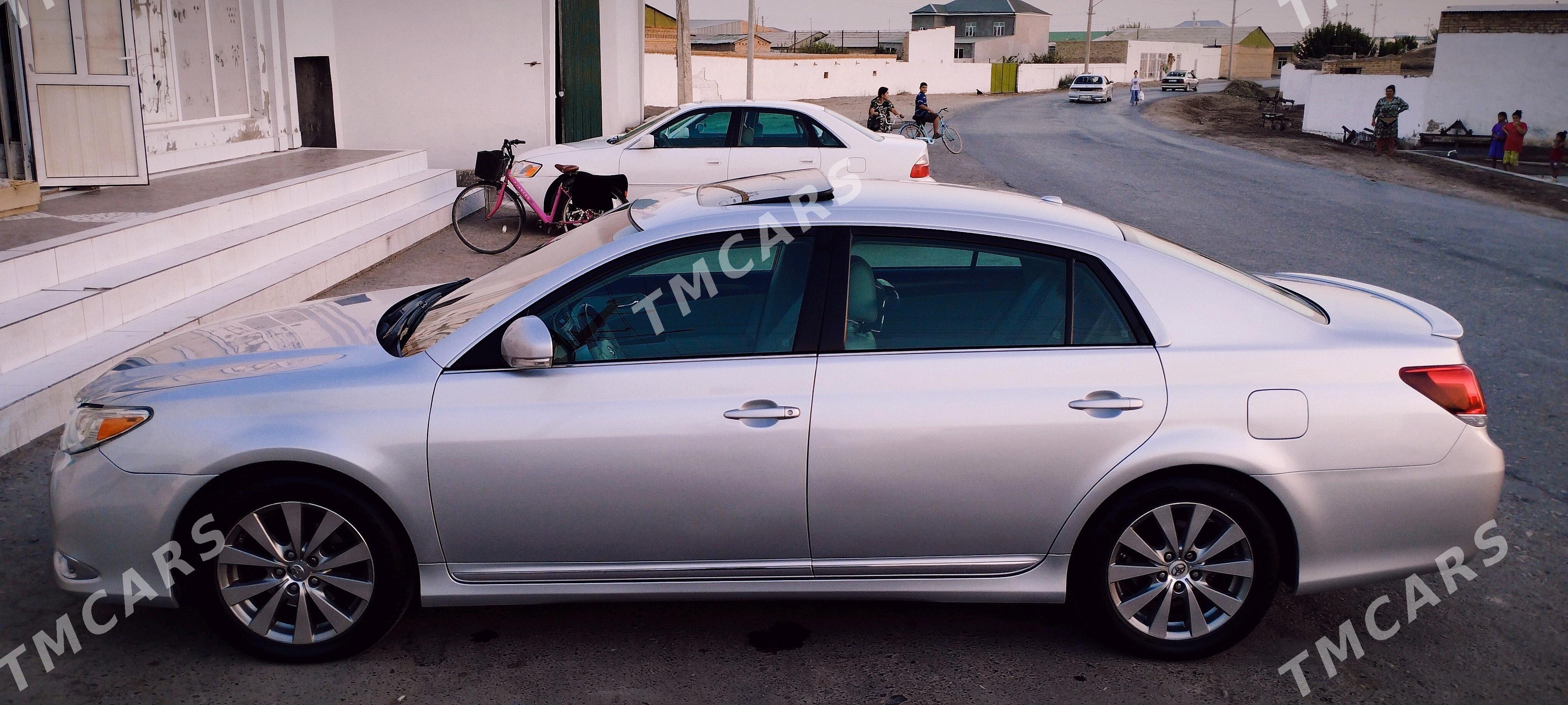 Toyota Avalon 2012 - 295 000 TMT - Туркменабат - img 9