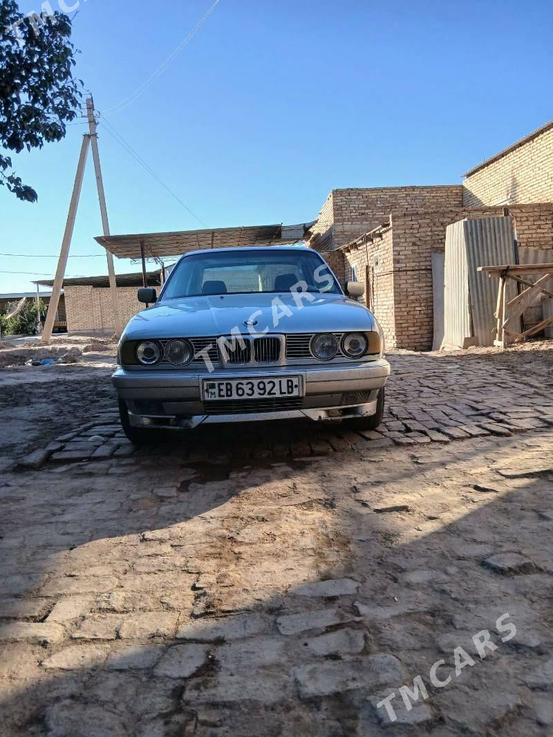 BMW 525 1991 - 35 000 TMT - Сакар - img 4