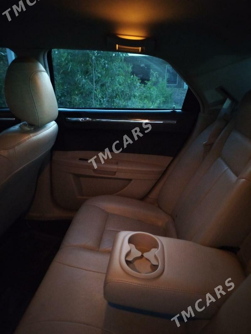 Chrysler 300C 2010 - 110 000 TMT - Мары - img 8