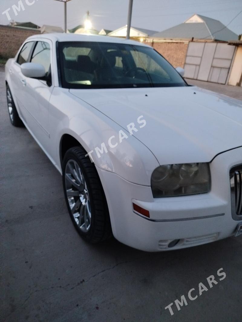 Chrysler 300C 2010 - 110 000 TMT - Мары - img 7