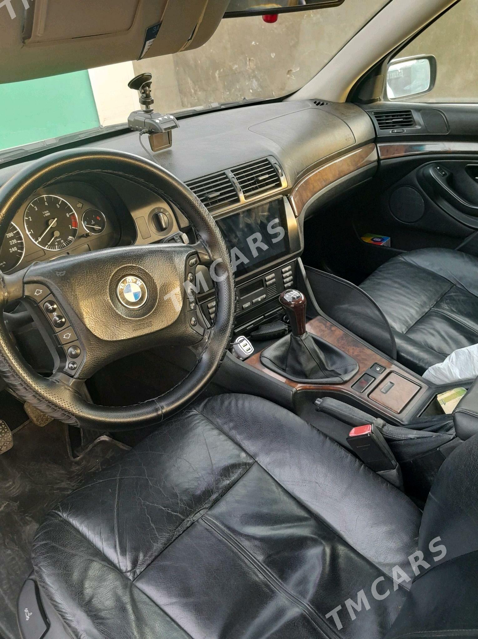 BMW E39 2002 - 125 000 TMT - Balkanabat - img 4