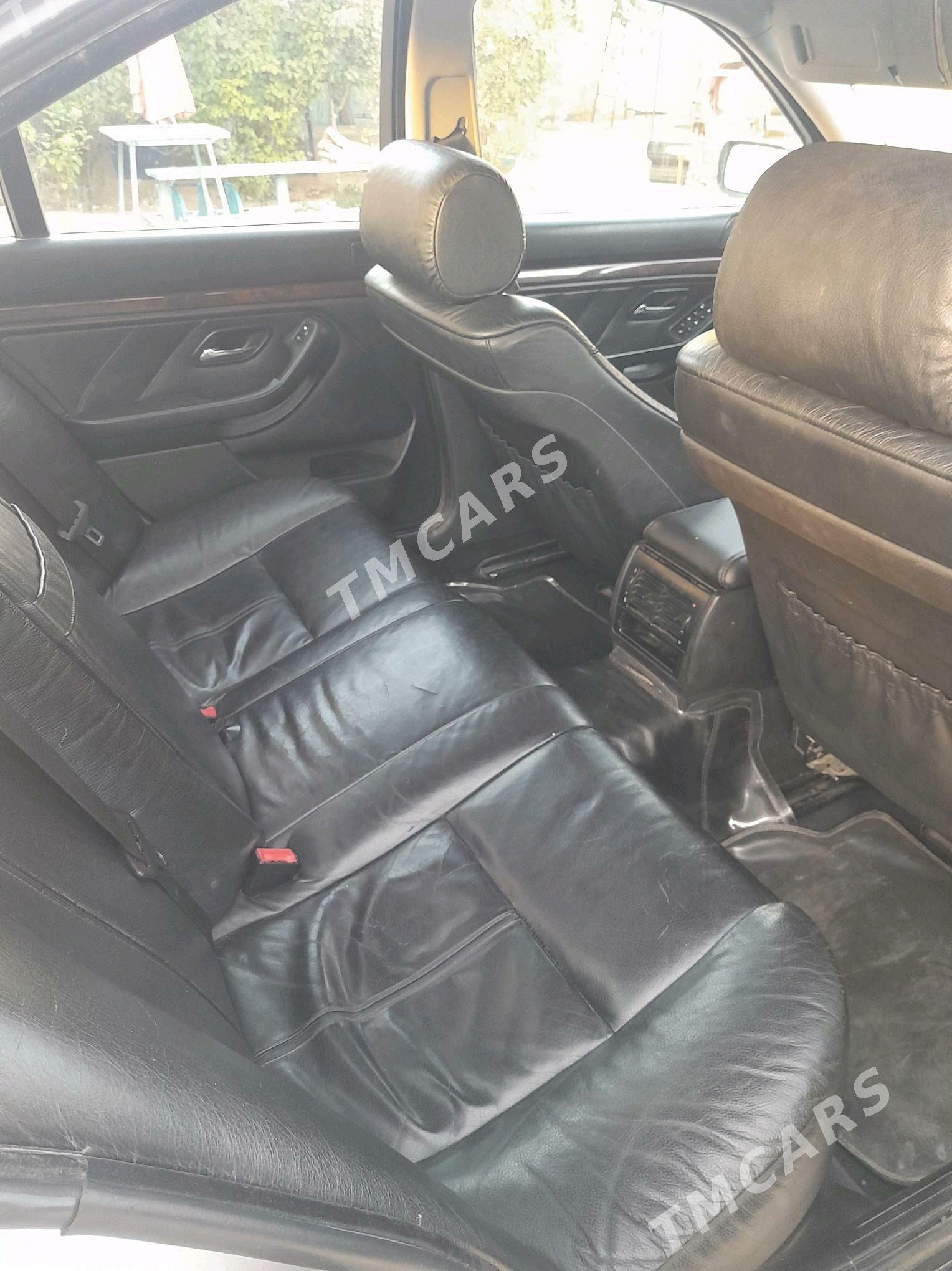 BMW E39 2002 - 125 000 TMT - Balkanabat - img 5