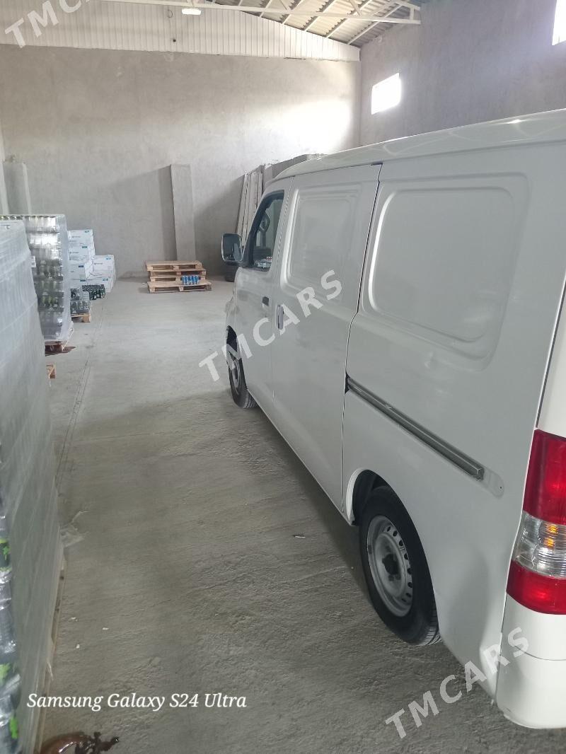 Toyota Hiace 2011 - 170 000 TMT - Aşgabat - img 5