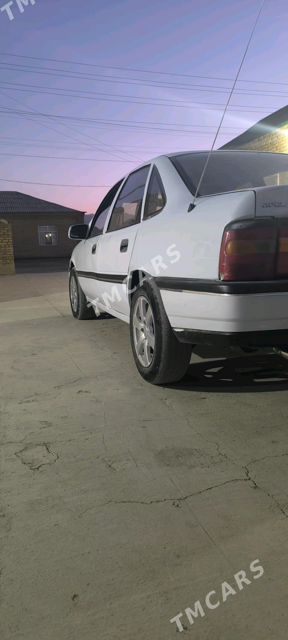 Opel Vectra 1991 - 31 000 TMT - Бахарден - img 4