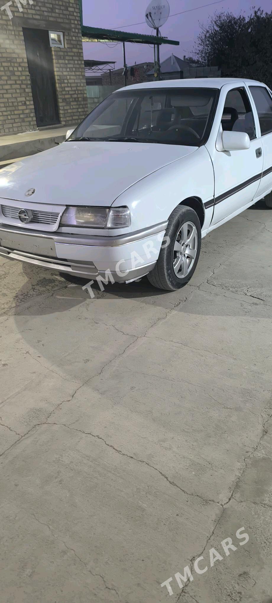 Opel Vectra 1991 - 31 000 TMT - Бахарден - img 6