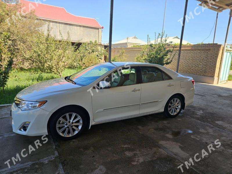 Toyota Camry 2012 - 250 000 TMT - Baýramaly - img 4