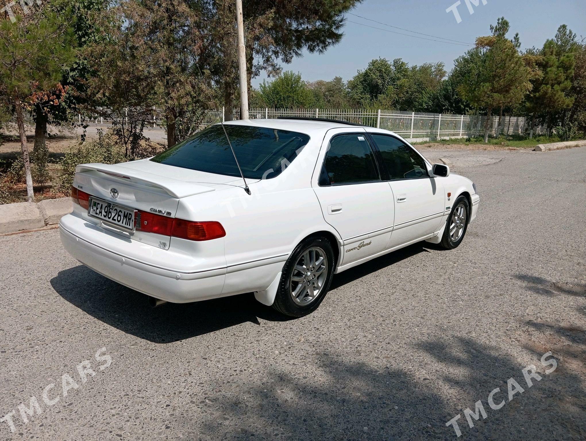 Toyota Camry 2001 - 178 000 TMT - Байрамали - img 2