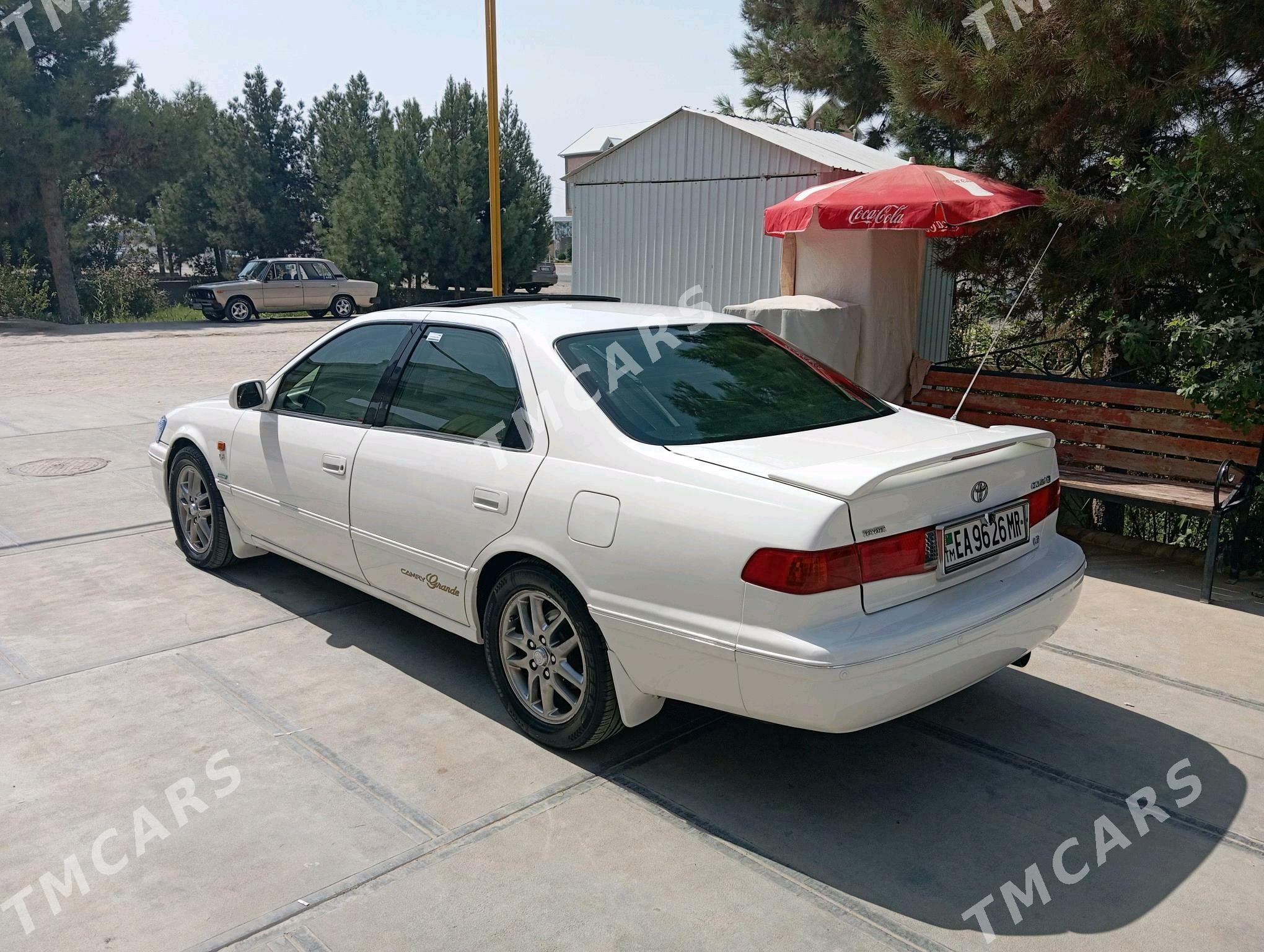 Toyota Camry 2001 - 178 000 TMT - Байрамали - img 6