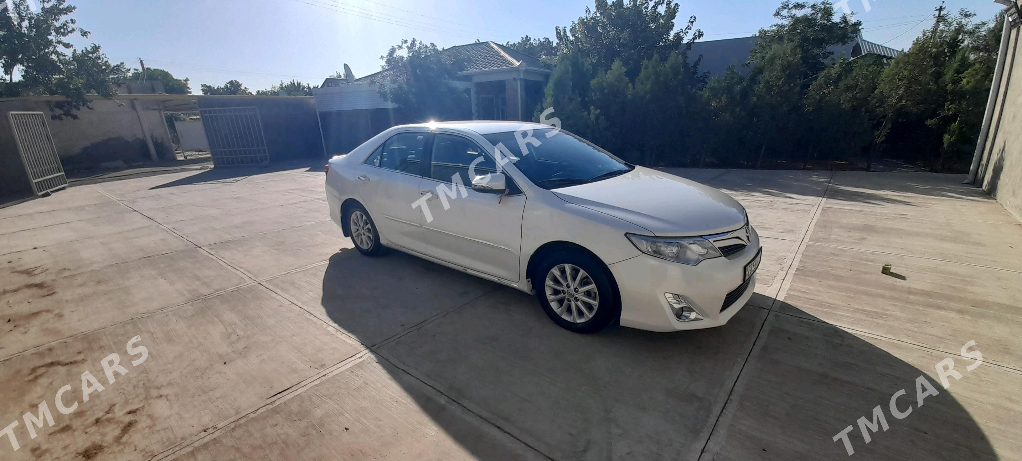 Toyota Camry 2013 - 220 000 TMT - Мары - img 4
