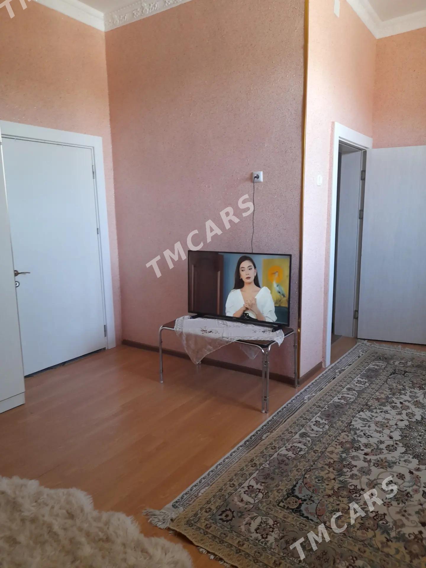 Безмеин план.дом 190м² 5 ком. - Büzmeýin - img 1