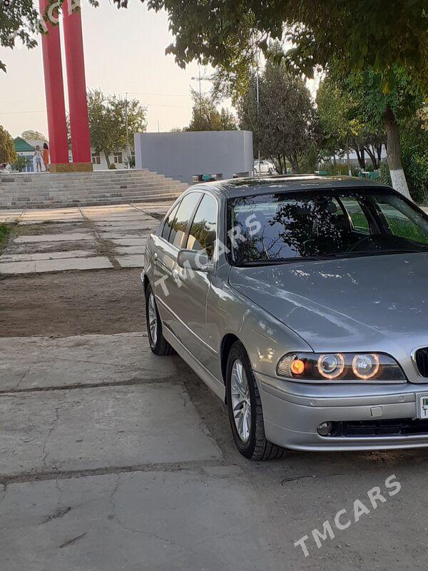 BMW 530 2002 - 115 000 TMT - Байрамали - img 2