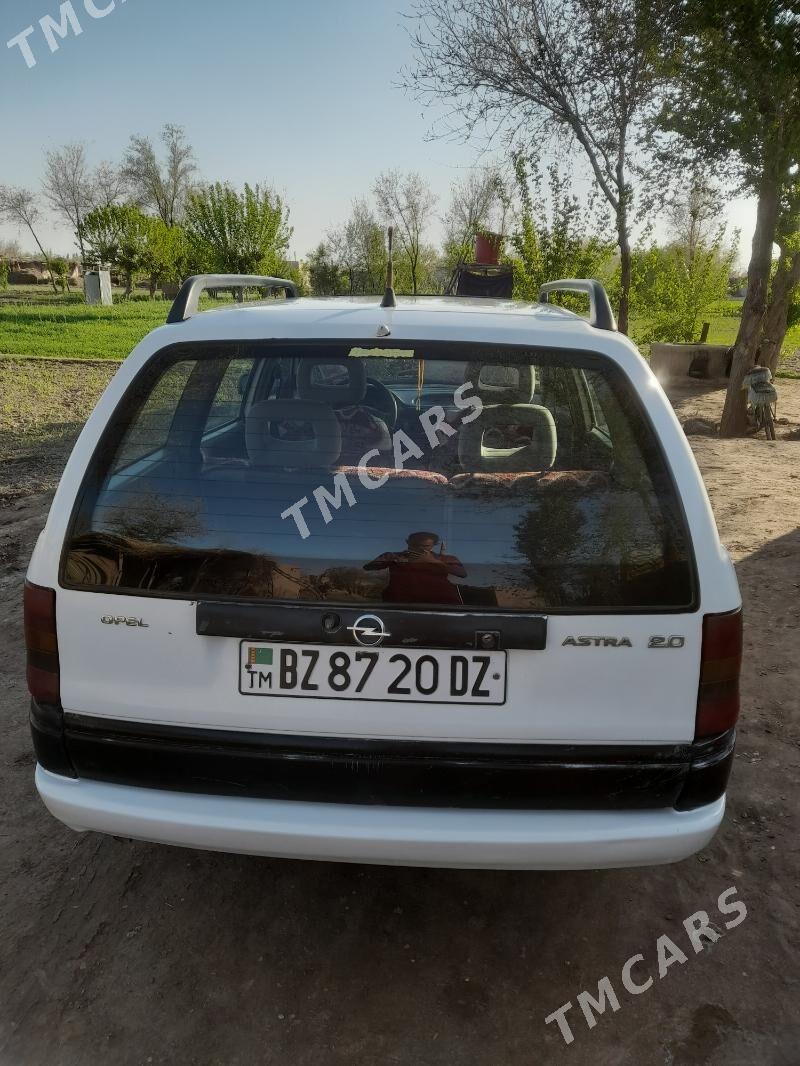 Opel Astra 1993 - 45 000 TMT - Гурбансолтан Едже - img 4