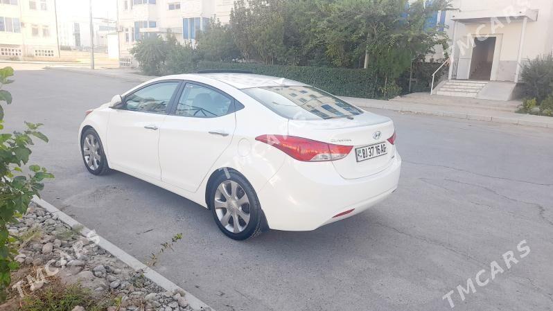 Hyundai Elantra 2011 - 178 000 TMT - Ашхабад - img 8