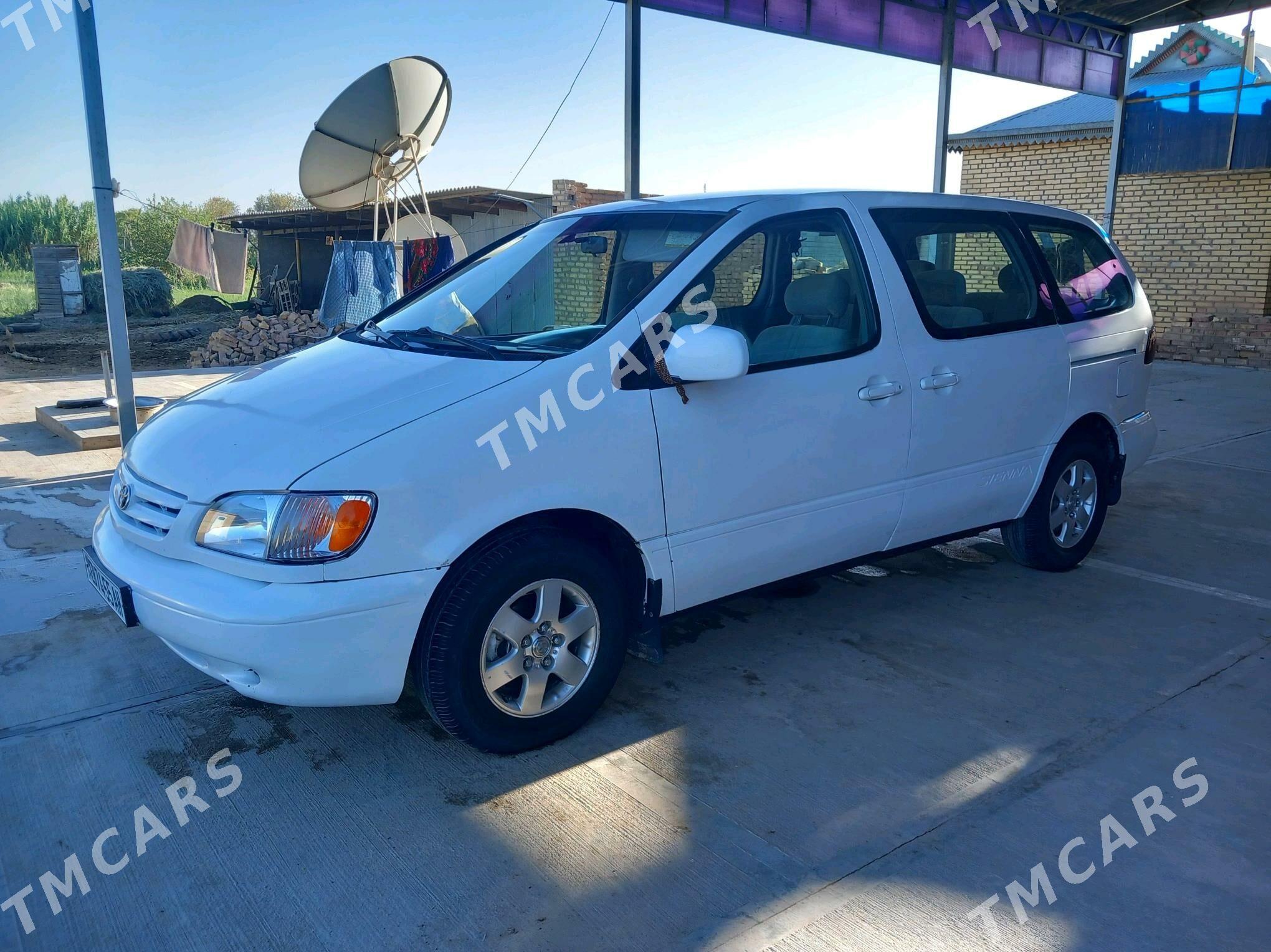 Toyota Sienna 2000 - 138 000 TMT - Tejen - img 2