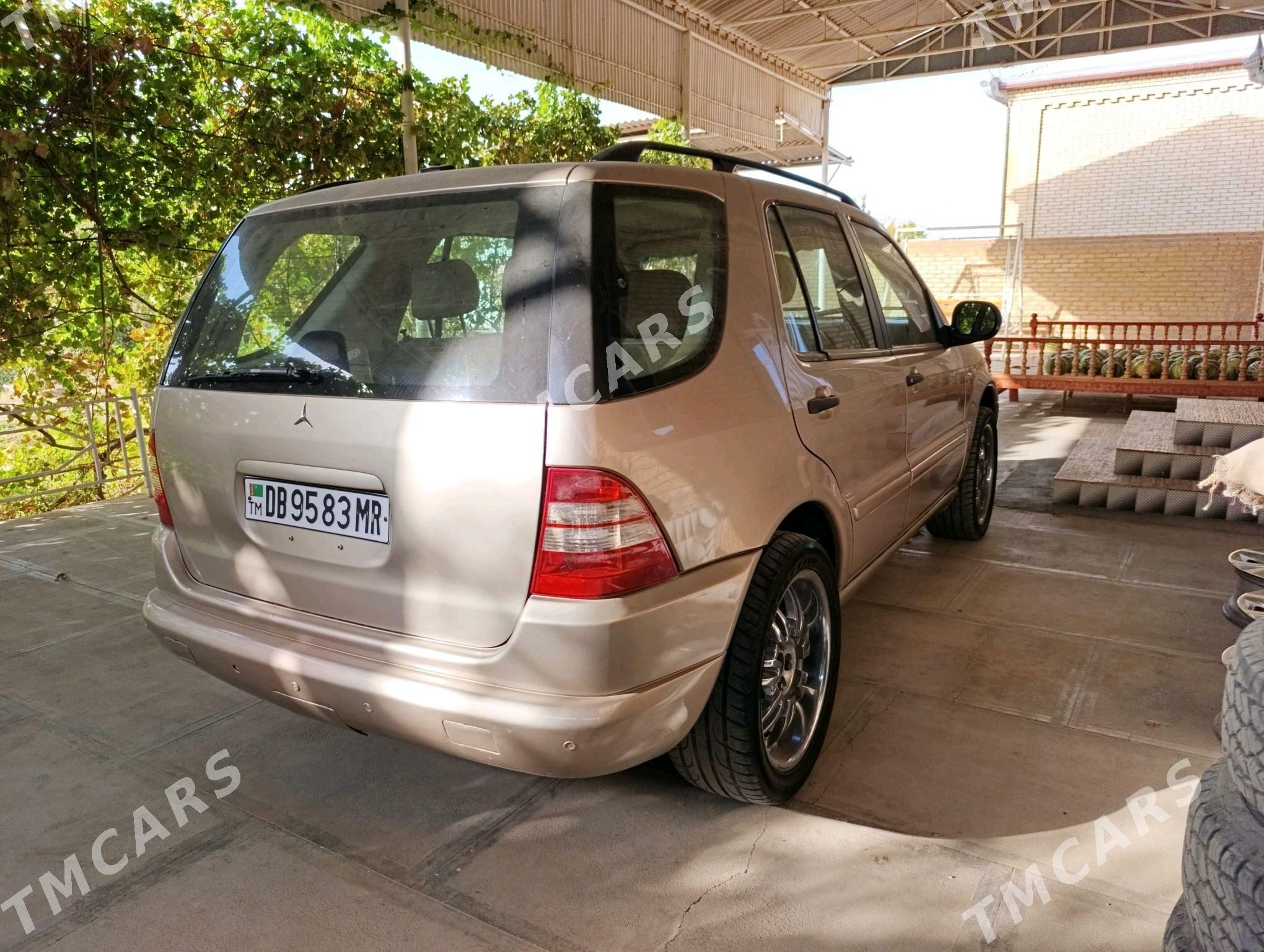 Mercedes-Benz E320 2001 - 99 000 TMT - Mary - img 3