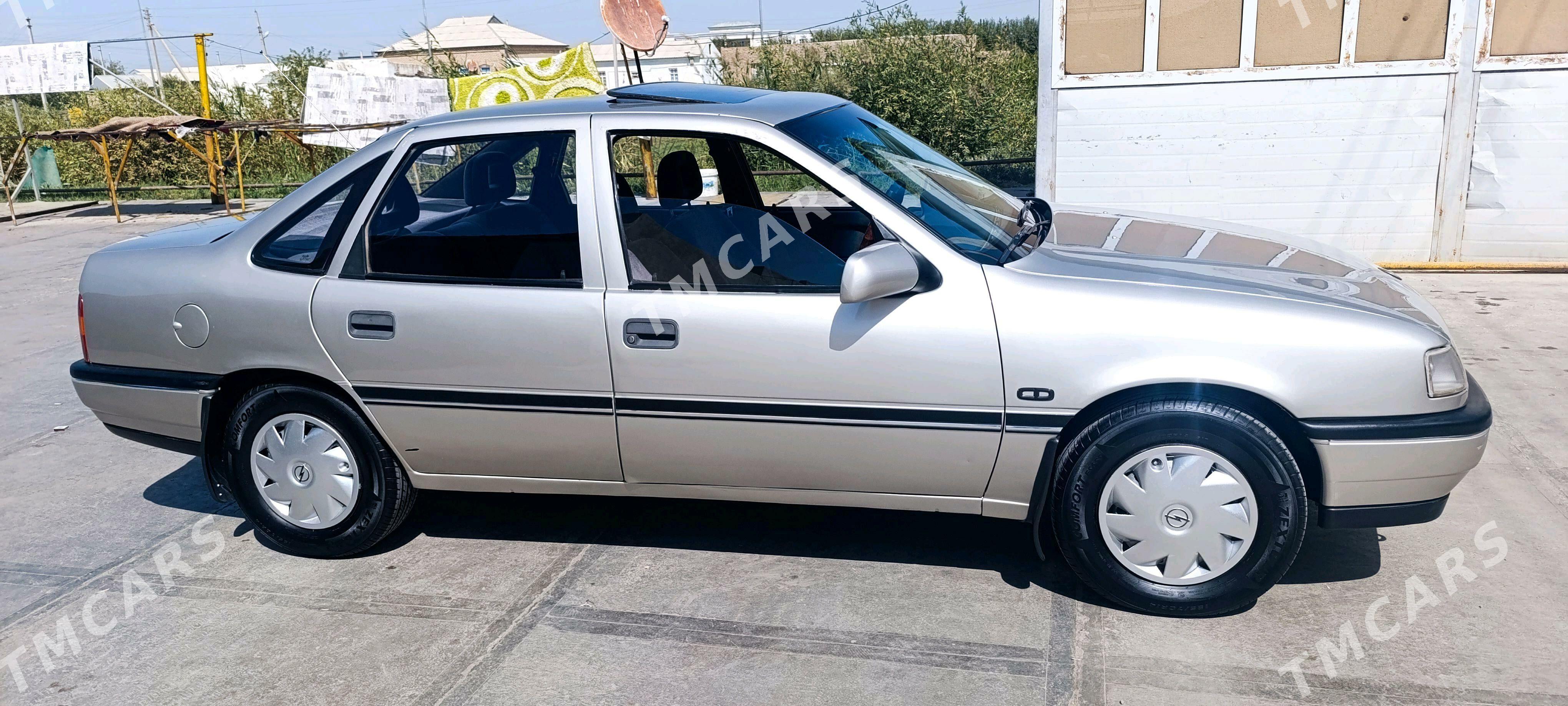Opel Vectra 1990 - 47 000 TMT - Mary - img 8