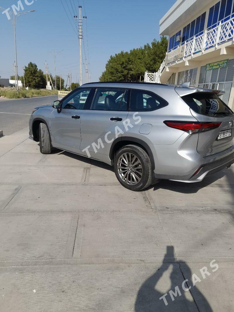 Toyota Highlander 2021 - 600 000 TMT - Дянев - img 4