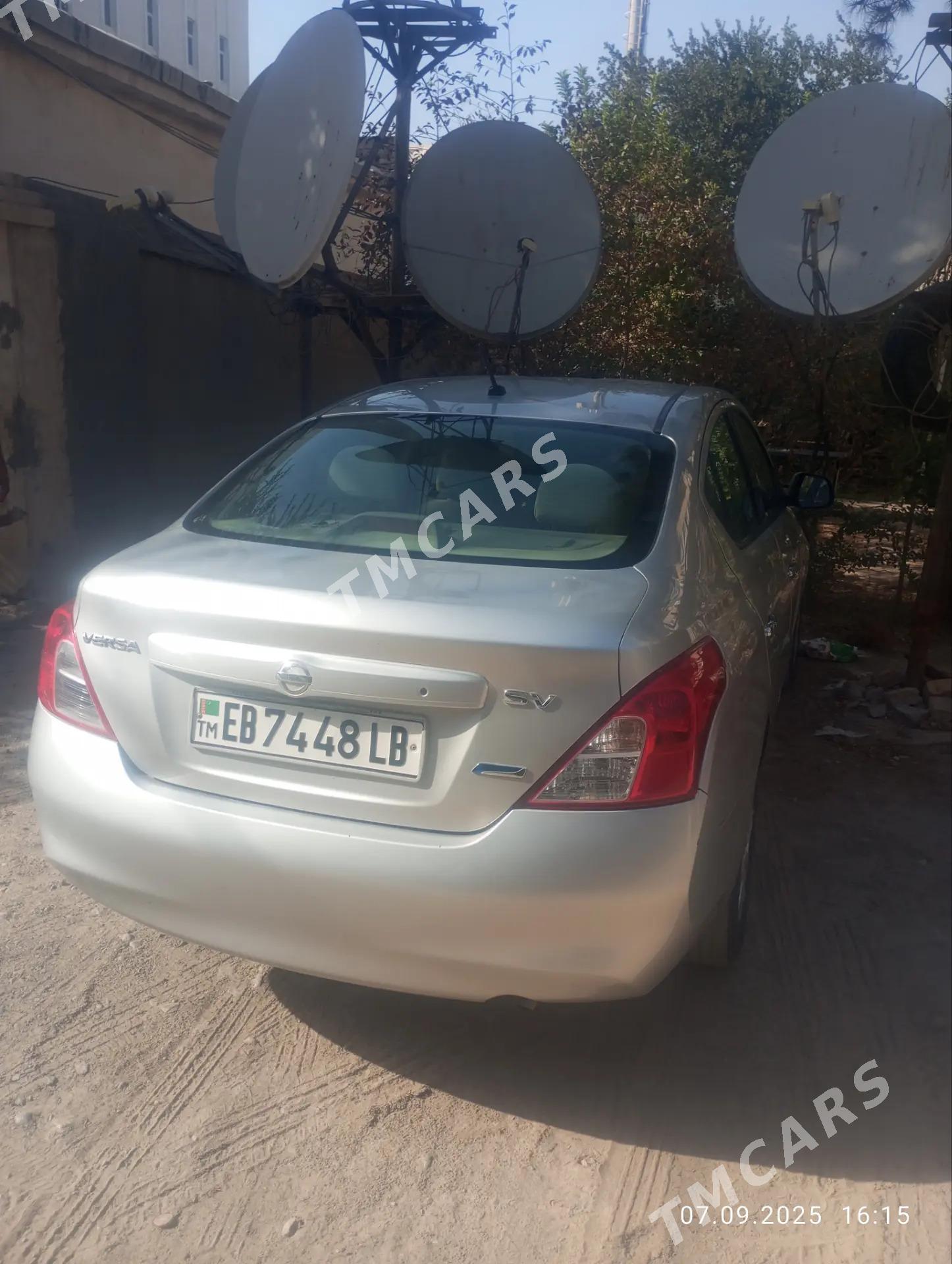 Nissan Versa 2012 - 105 000 TMT - Türkmenabat - img 2
