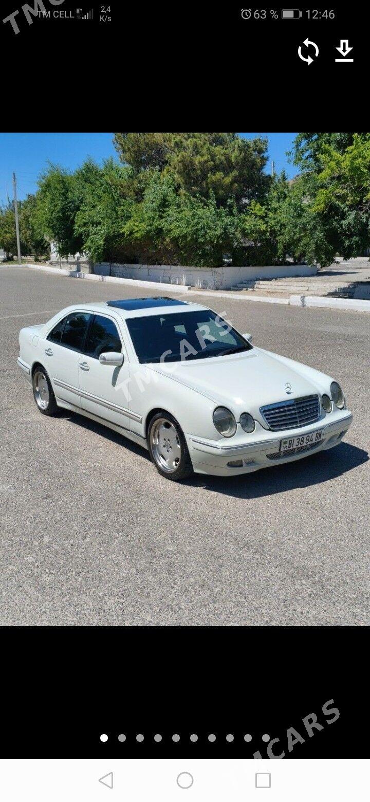 Mercedes-Benz E320 2001 - 140 000 TMT - Балканабат - img 2