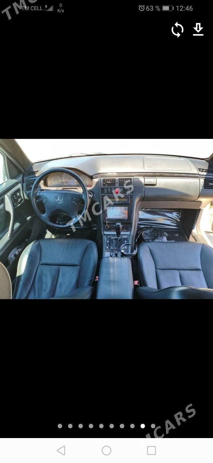 Mercedes-Benz E320 2001 - 140 000 TMT - Балканабат - img 6