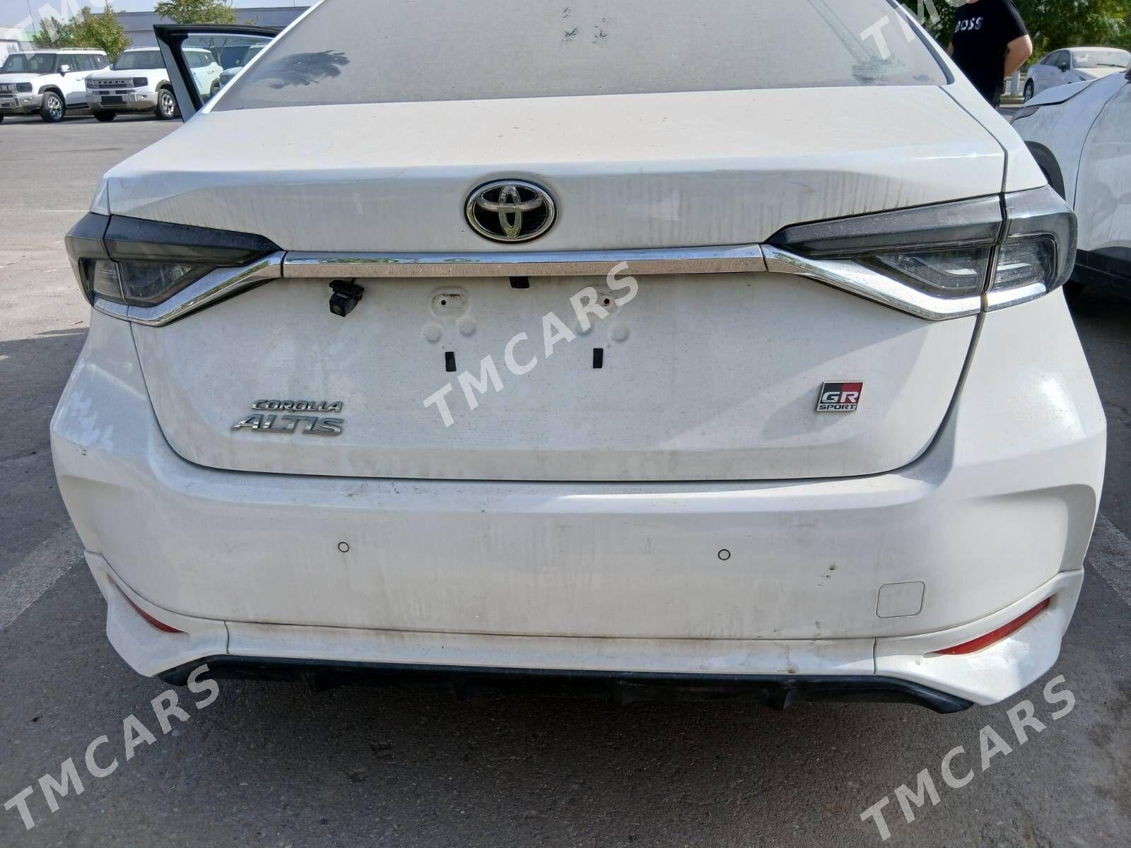 Toyota Corolla 2022 - 245 000 TMT - Aşgabat - img 2