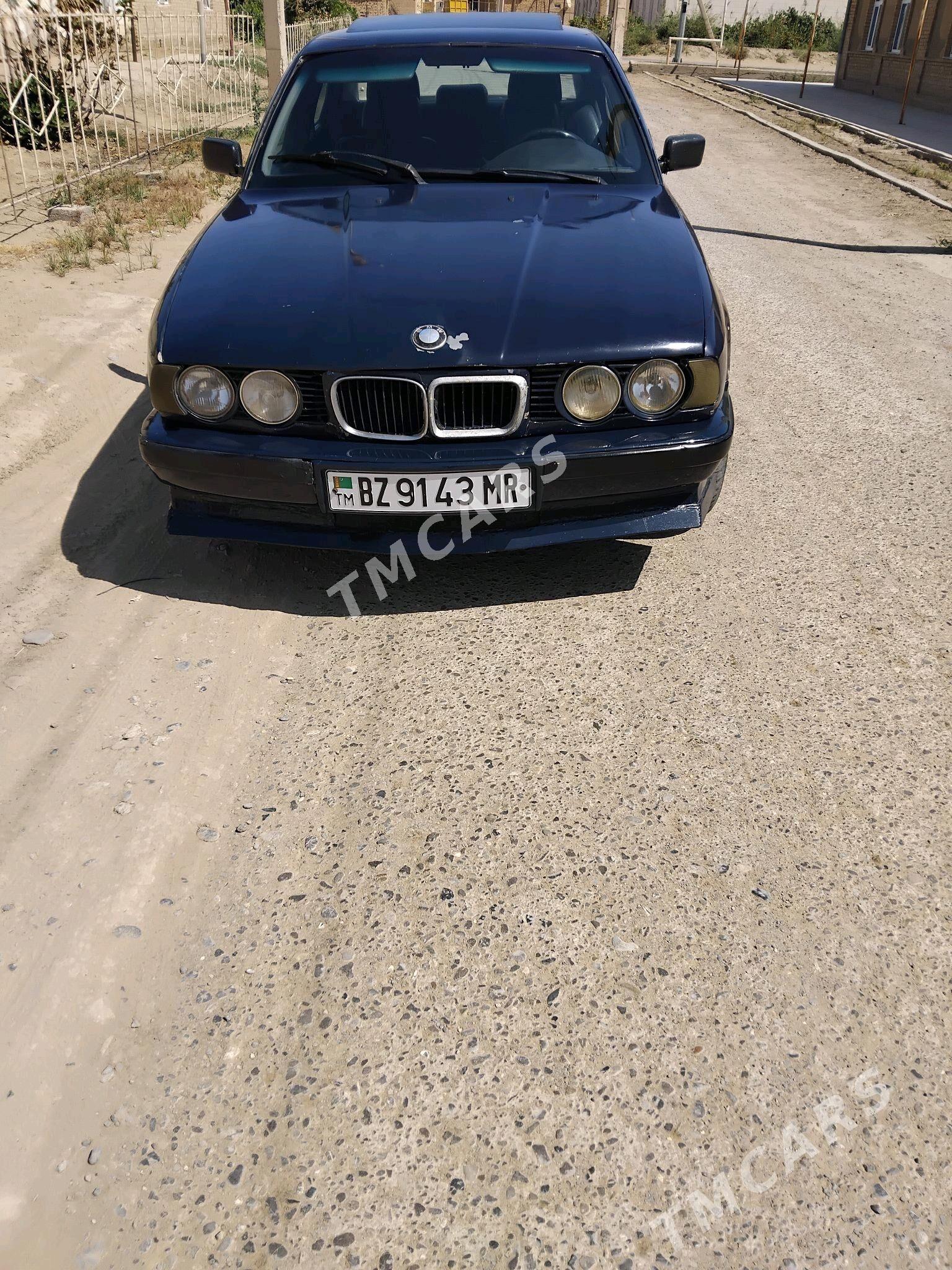 BMW 525 1989 - 38 000 TMT - Векильбазар - img 9