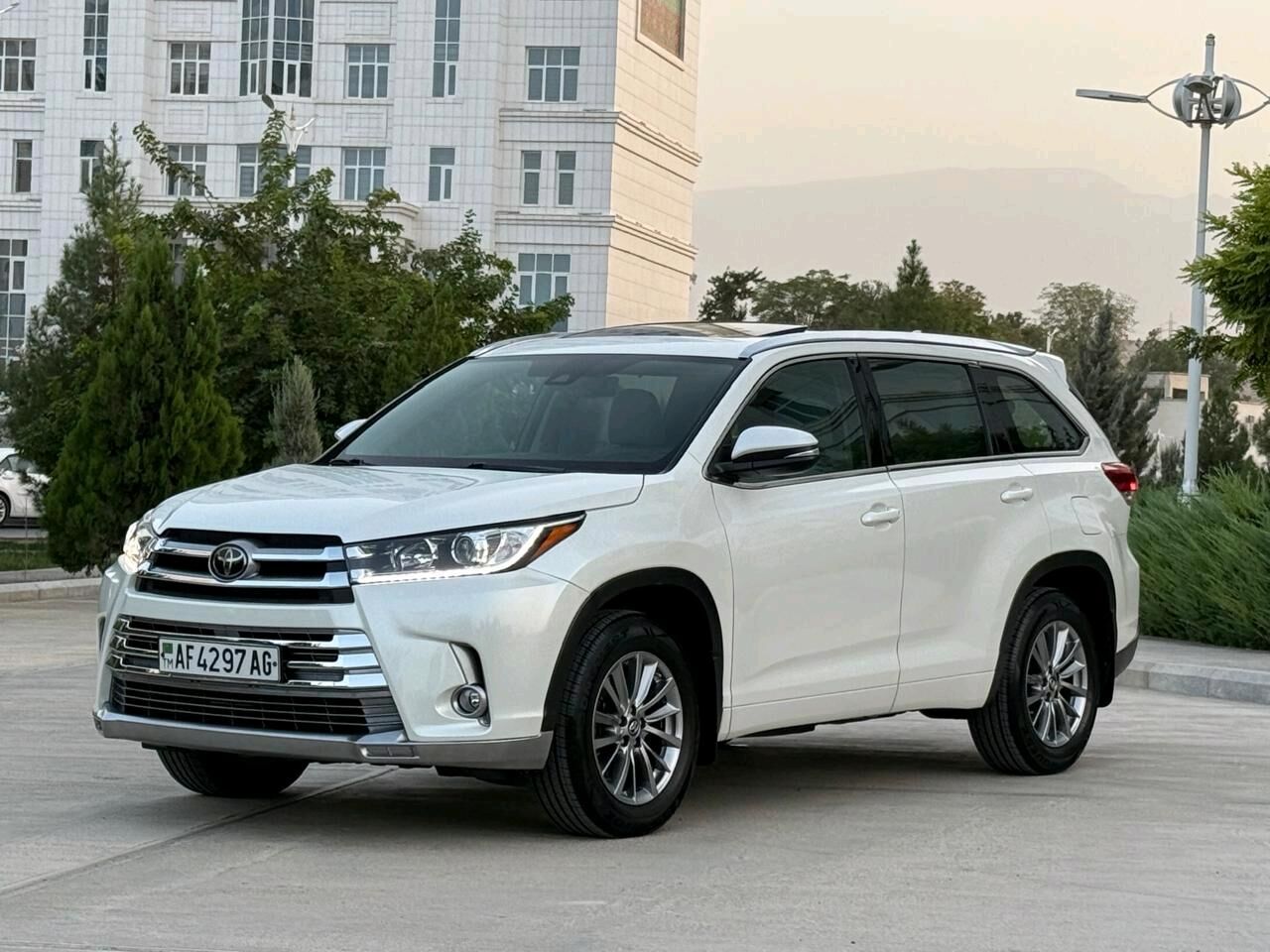 Toyota Highlander 2018 - 510 000 TMT - Aşgabat - img 2