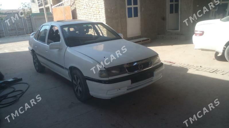Opel Vectra 1990 - 40 000 TMT - Фарап - img 2