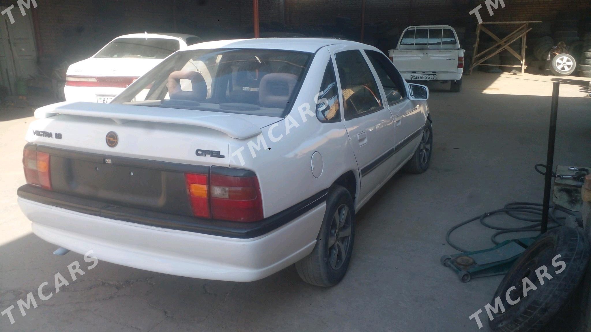 Opel Vectra 1990 - 40 000 TMT - Фарап - img 3