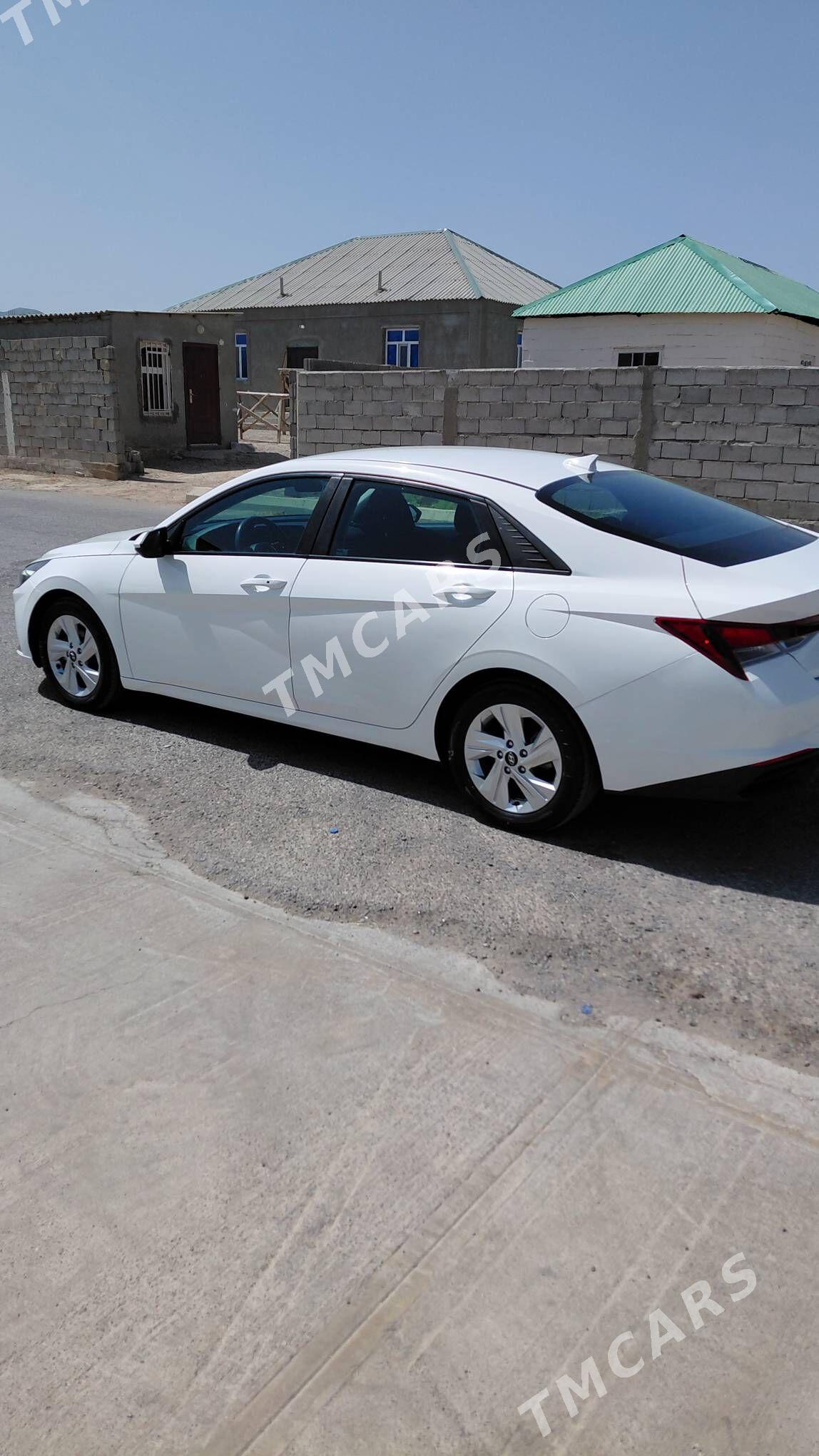 Hyundai Elantra 2021 - 245 000 TMT - Ашхабад - img 3