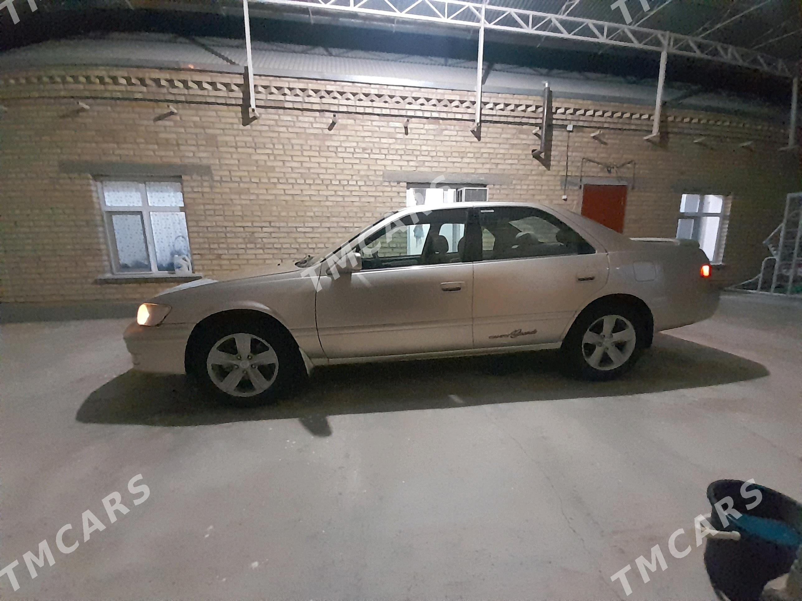 Toyota Camry 2001 - 135 000 TMT - Bäherden - img 5