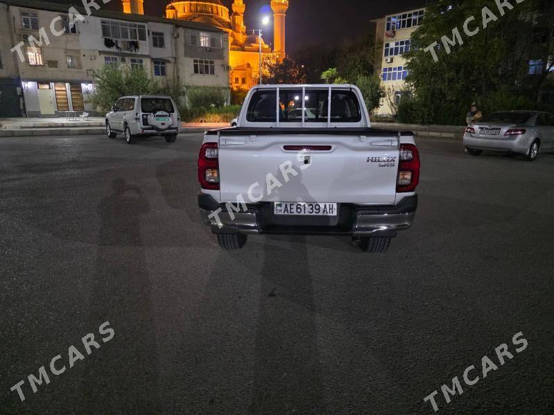 Toyota Hilux 2025 - 670 000 TMT - Aşgabat - img 7