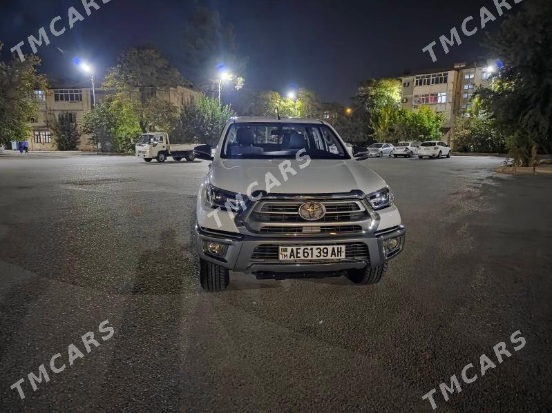 Toyota Hilux 2025 - 670 000 TMT - Aşgabat - img 6