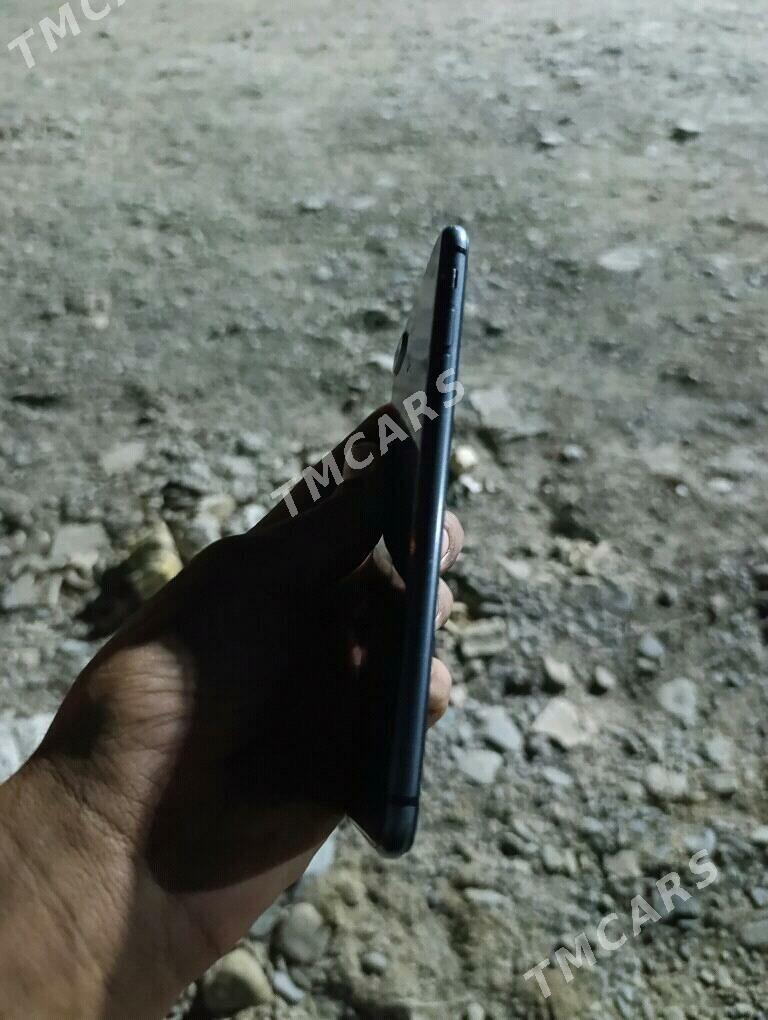 iphone 8 plus 64 - Mary - img 4