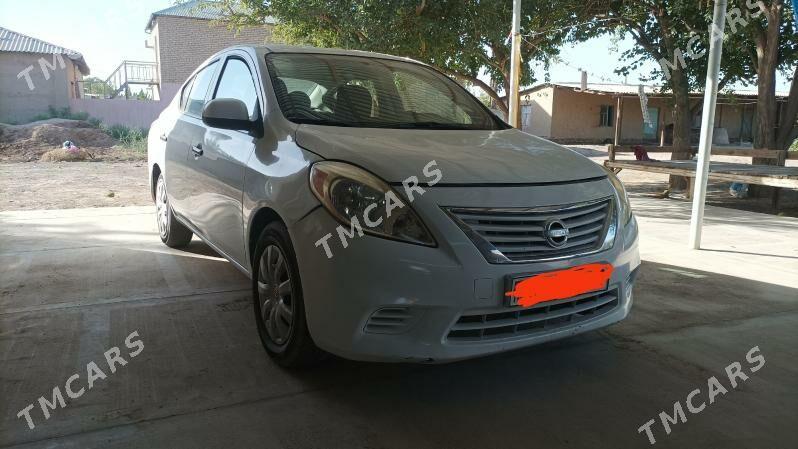 Nissan Versa 2012 - 105 000 TMT - Ёлётен - img 3