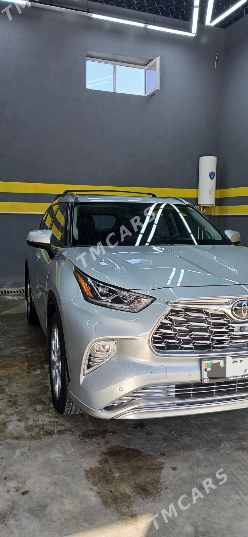Toyota Highlander 2022 - 721 000 TMT - Ашхабад - img 2