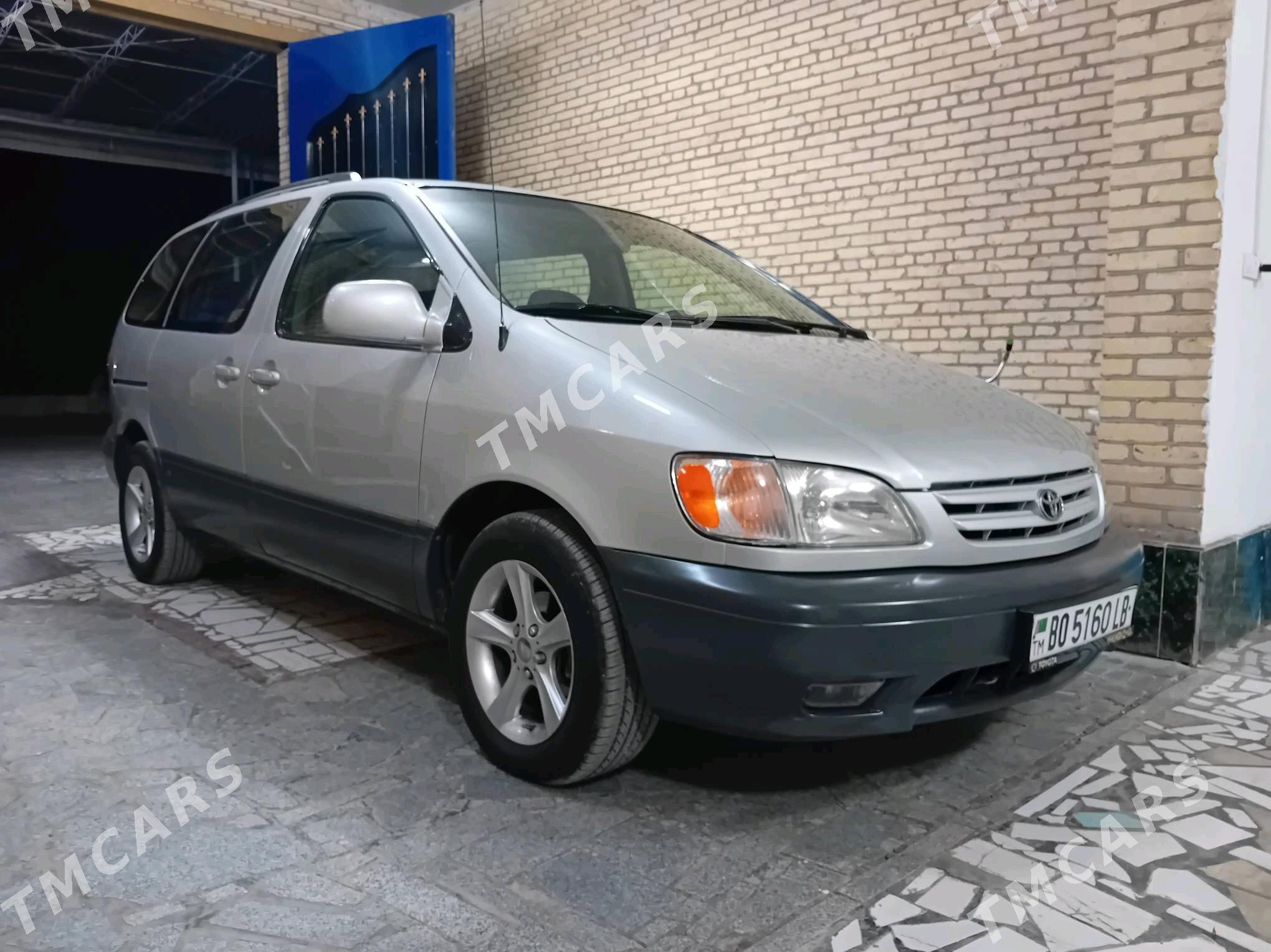 Toyota Sienna 2002 - 165 000 TMT - Туркменабат - img 4