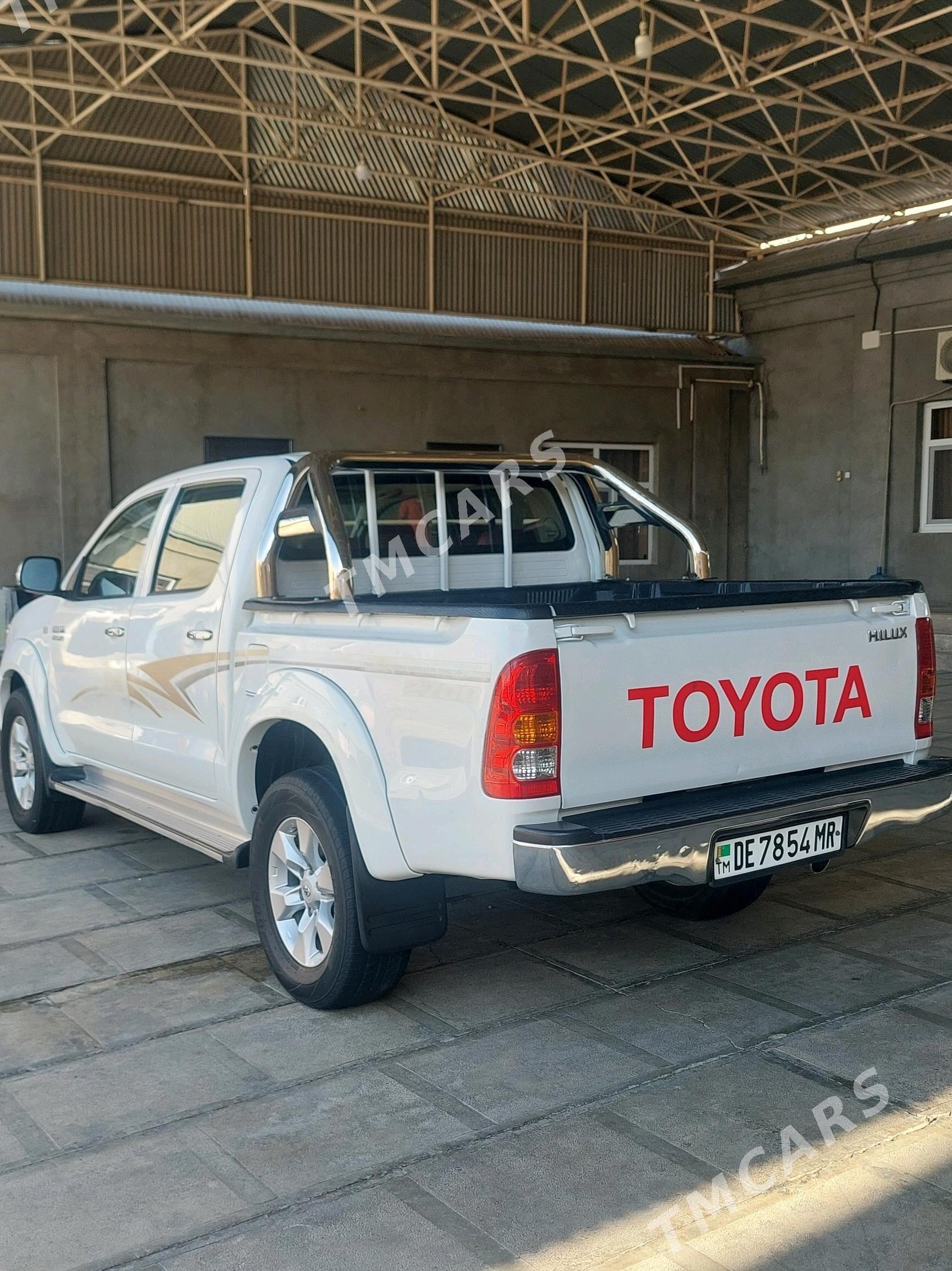Toyota Hilux 2007 - 290 000 TMT - Мары - img 3