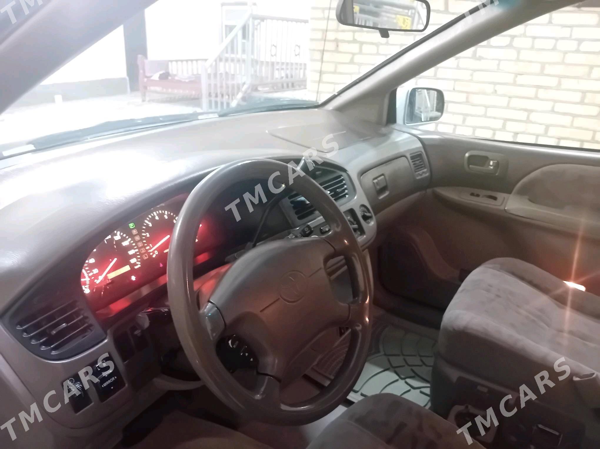Toyota Sienna 2002 - 165 000 TMT - Туркменабат - img 9