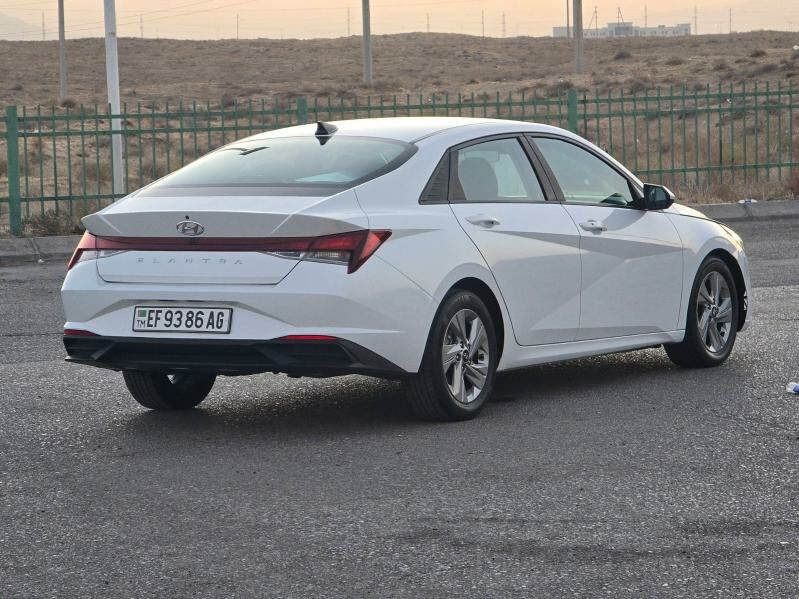 Hyundai Elantra 2021 - 250 000 TMT - Ашхабад - img 9