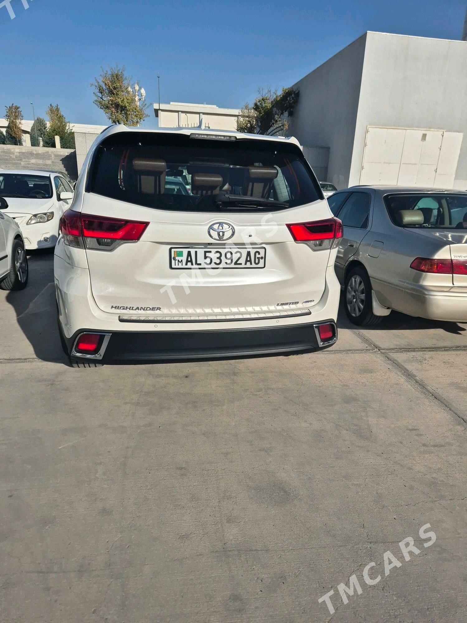 Toyota Highlander 2017 - 490 000 TMT - Aşgabat - img 4