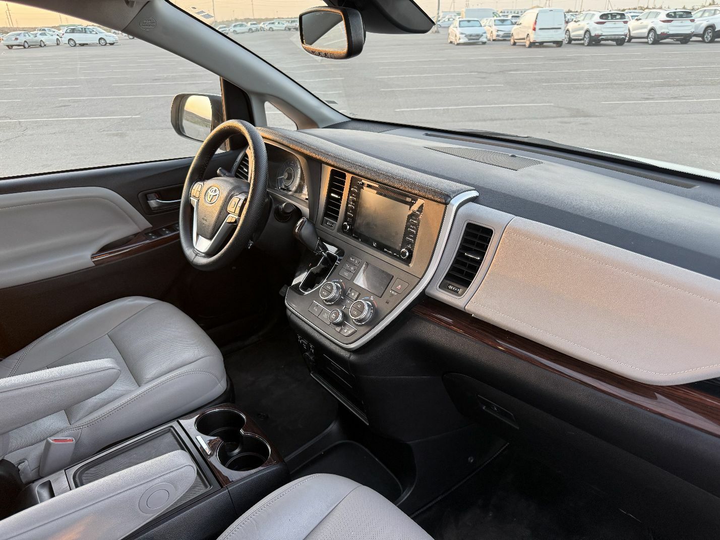 Toyota Sienna 2020 - 575 000 TMT - Ашхабад - img 8